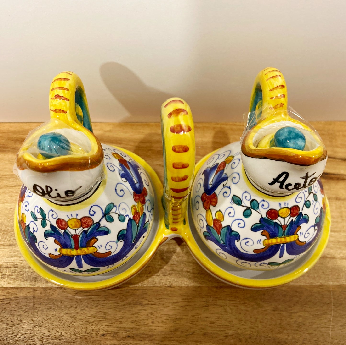 Ricco Deruta Majolica Italian Ceramic Decorative 'Olio' and 'Aceto' Oil and Vinegar Cruet Set Made in Italy 3