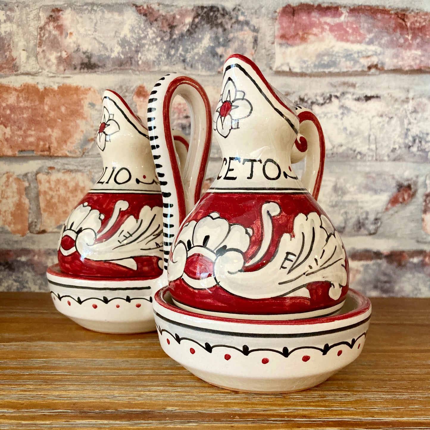 600 Red Background Majolica Piccola Italian Ceramic Oil and Vinegar Set 3
