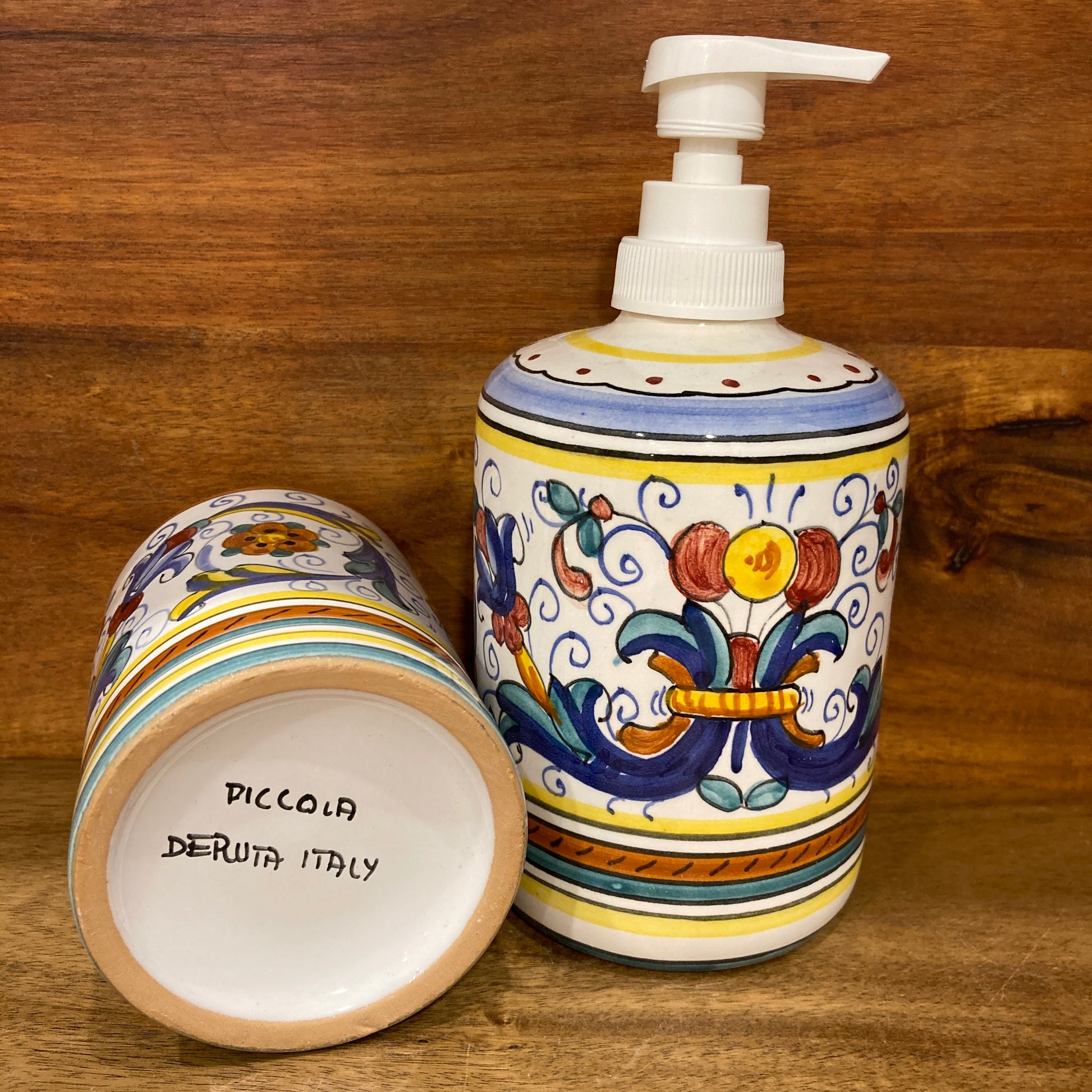 Ricco Deruta Majolica Italian Ceramic Decorative Liquid Soap Dispenser Tooth Brush Holder Set Made in Italy 2